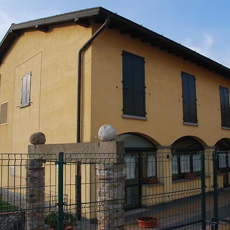 Albergo Ristorante Quadrifoglio Urgnano Exterior foto